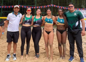 UCEVA alcanza una histórica semifinal en voleibol playa
