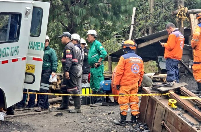 Confirman-la-muerte-de-dos-de-los-seis-trabajadores-atrapados-en-socavón-de-Guachetá